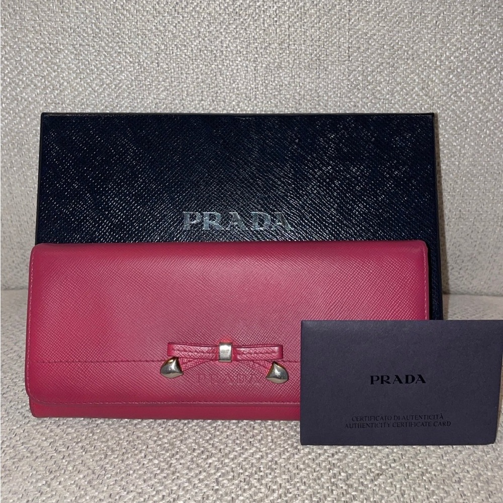 Prada leather clutch long wallet All Inclusive
